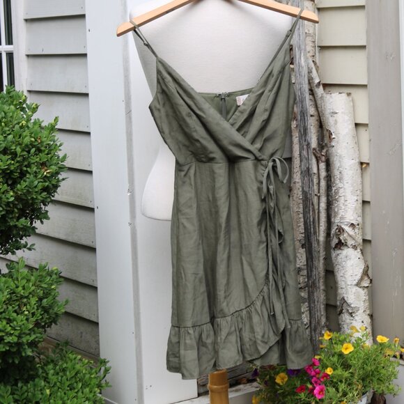 Altar'd State Katrina Olive Green Faux Wrap w Tie Ruffle Sleeveless Dress Sz XS - Picture 1 of 6